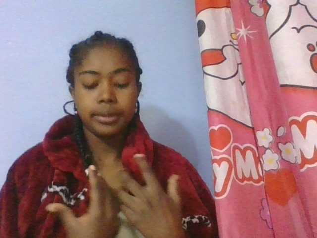 Phaniah1a live cam on BongaCams