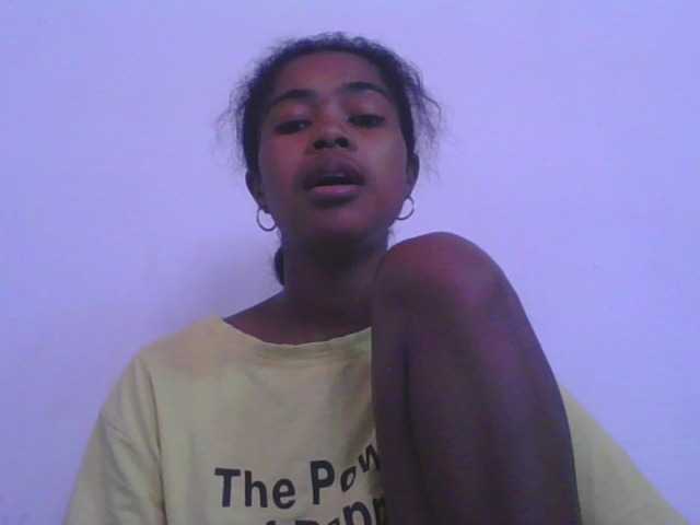 Phaniah1a live cam on BongaCams