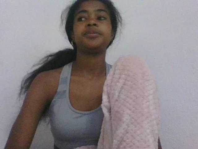 Phaniah1a live cam on BongaCams