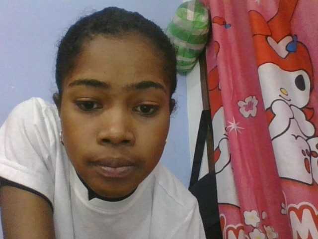 Phaniah1a live cam on BongaCams