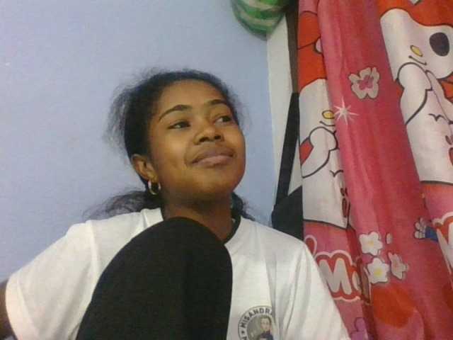 Phaniah1a live cam on BongaCams