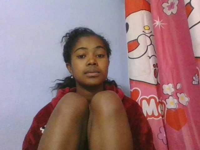 Phaniah1a live cam on BongaCams