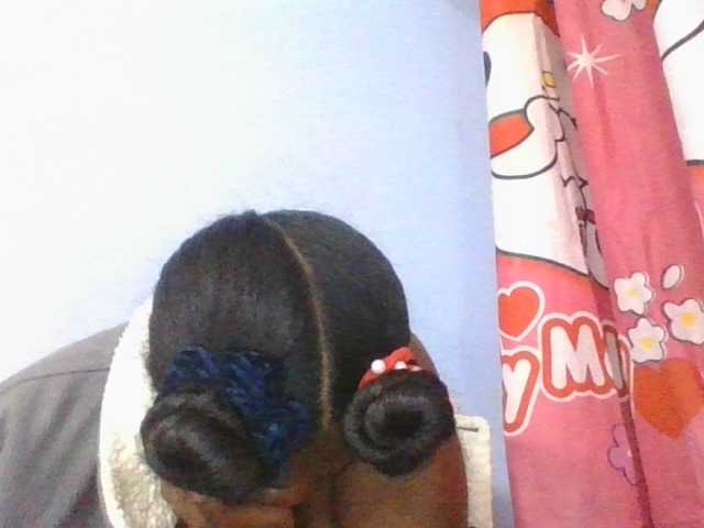 Phaniah1a live cam on BongaCams