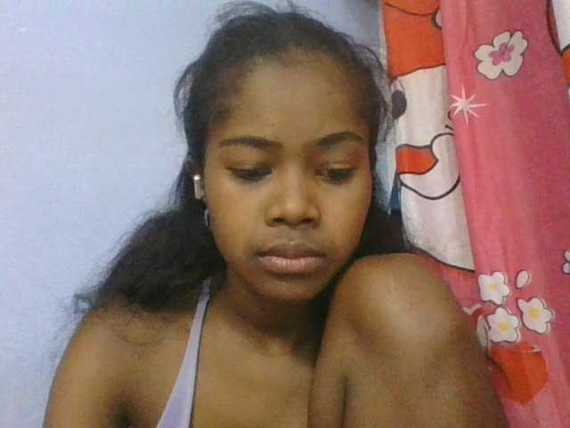 Phaniah1a live cam on BongaCams
