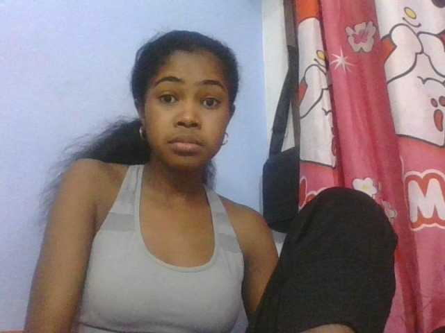 Phaniah1a live cam on BongaCams