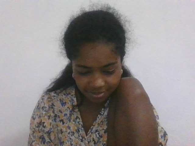 Phaniah1a live cam on BongaCams