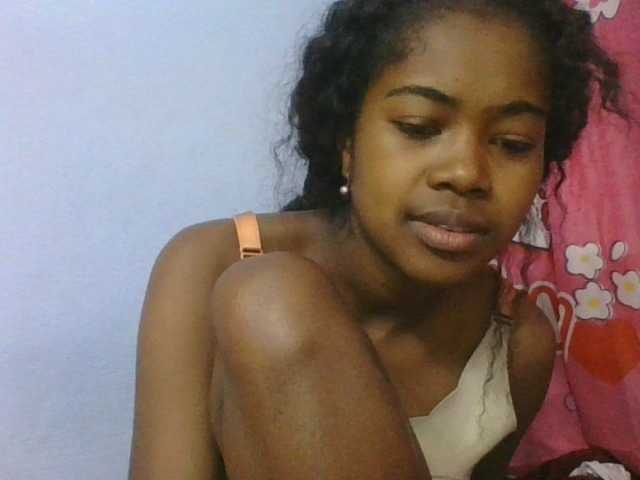 Phaniah1a live cam on BongaCams
