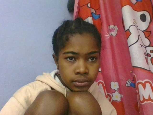 Phaniah1a live cam on BongaCams