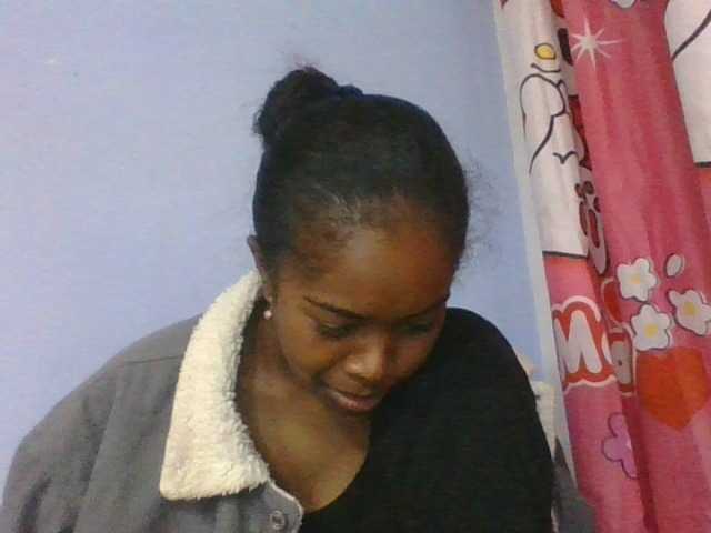 Phaniah1a live cam on BongaCams