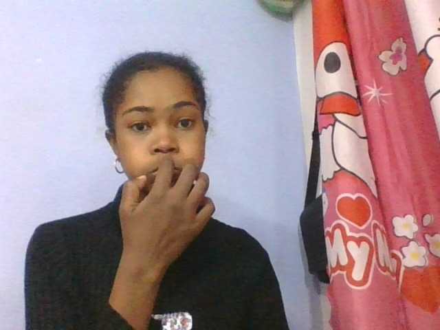 Phaniah1a live cam on BongaCams