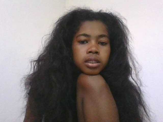 Phaniah1a live cam on BongaCams