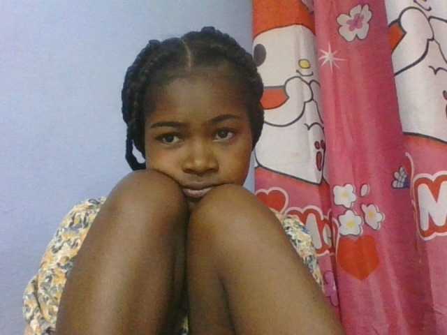 Phaniah1a live cam on BongaCams