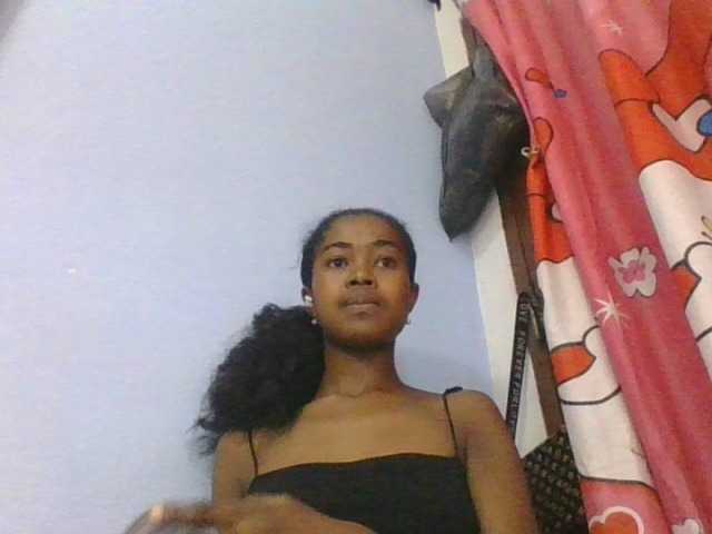 Phaniah1a live cam on BongaCams