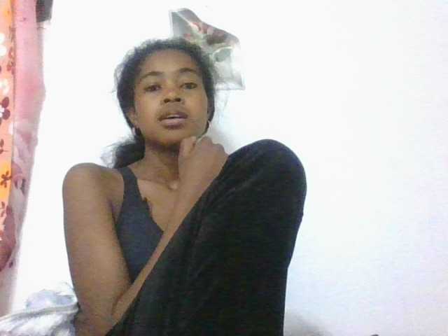 Phaniah1a live cam on BongaCams