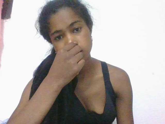 Phaniah1a live cam on BongaCams