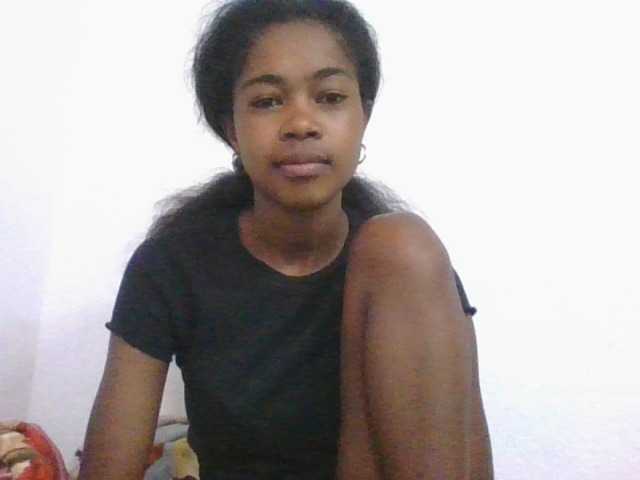 Phaniah1a live cam on BongaCams