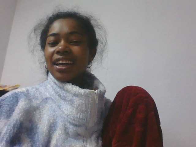 Phaniah1a live cam on BongaCams