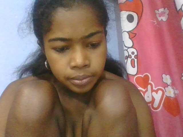 Phaniah1a live cam on BongaCams