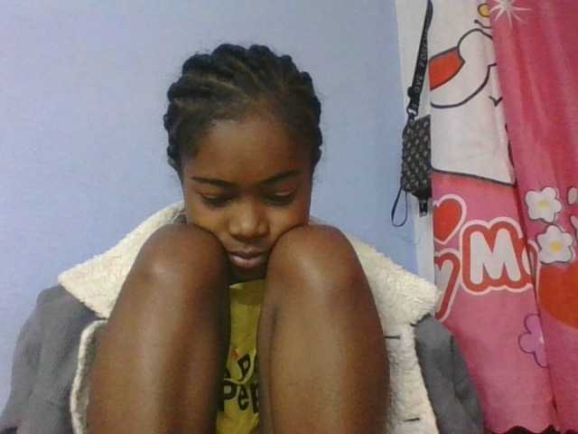 Phaniah1a live cam on BongaCams