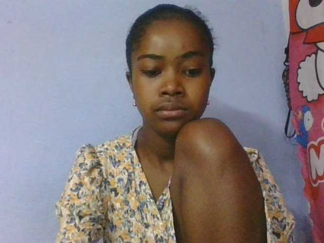 Phaniah1a live cam on BongaCams