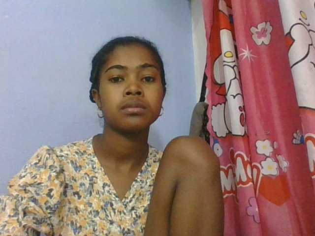 Phaniah1a live cam on BongaCams