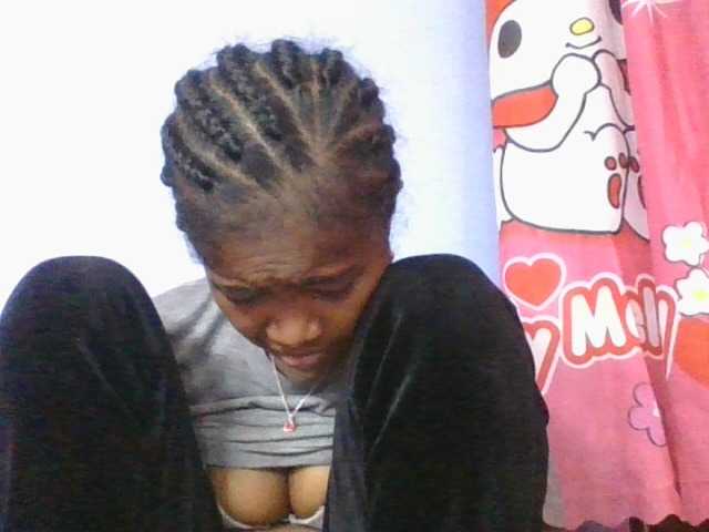 Phaniah1a live cam on BongaCams