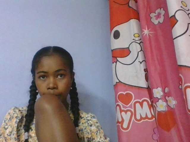 Phaniah1a live cam on BongaCams