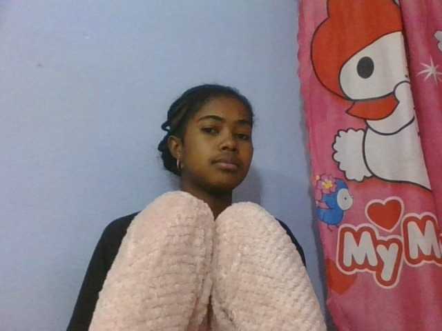 Phaniah1a live cam on BongaCams