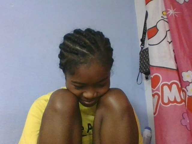 Phaniah1a live cam on BongaCams