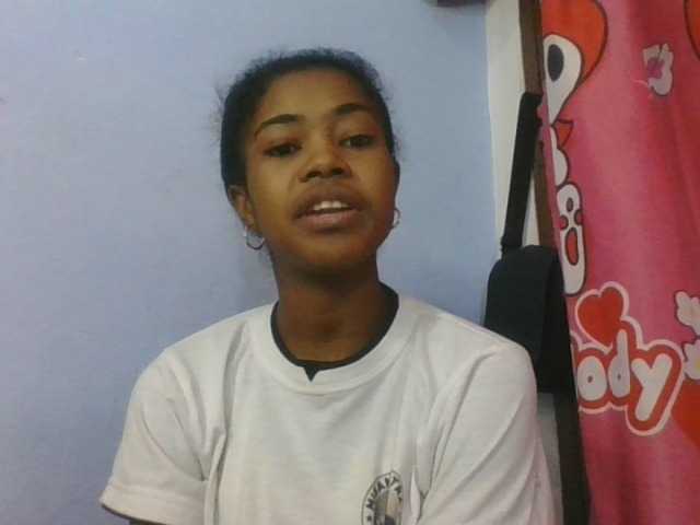 Phaniah1a live cam on BongaCams