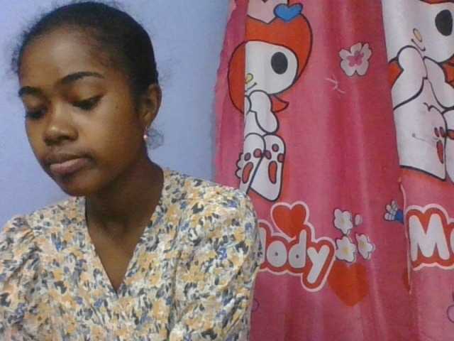 Phaniah1a live cam on BongaCams