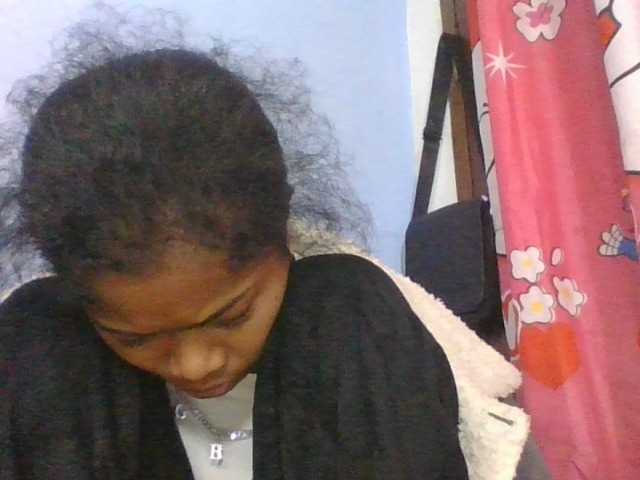 Phaniah1a live cam on BongaCams