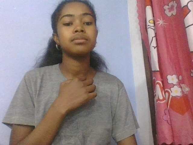 Phaniah1a live cam on BongaCams