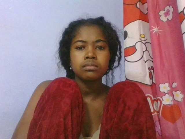 Phaniah1a live cam on BongaCams