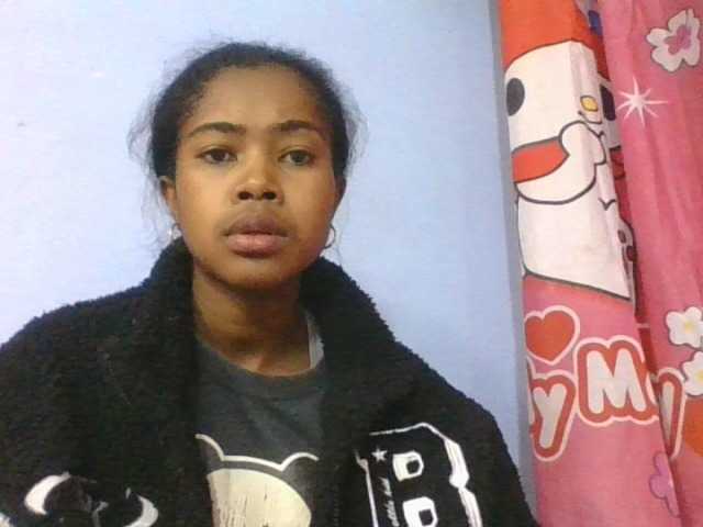 Phaniah1a live cam on BongaCams