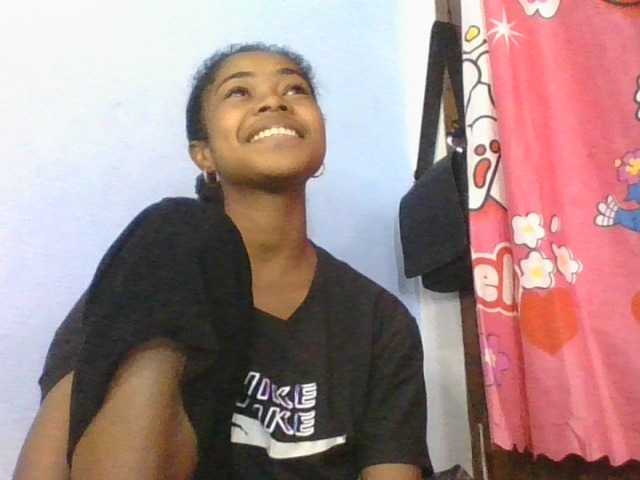 Phaniah1a live cam on BongaCams