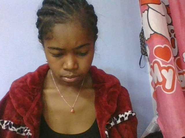 Phaniah1a live cam on BongaCams