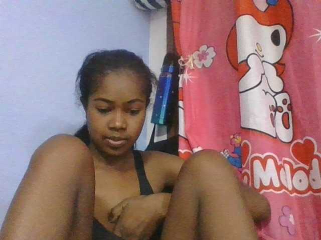 Phaniah1a live cam on BongaCams
