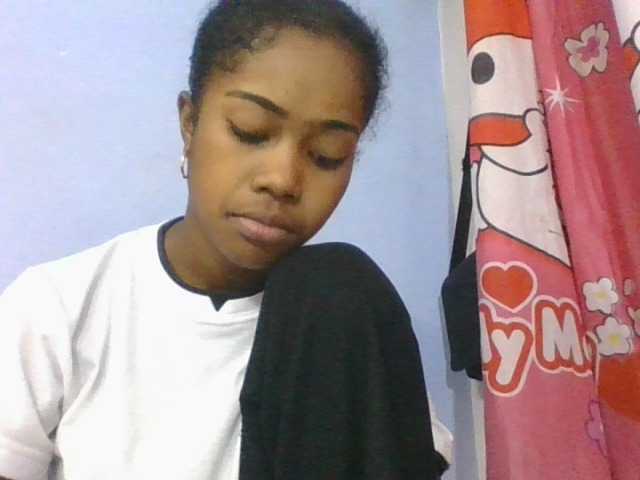 Phaniah1a live cam on BongaCams