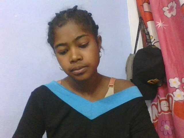 Phaniah1a live cam on BongaCams