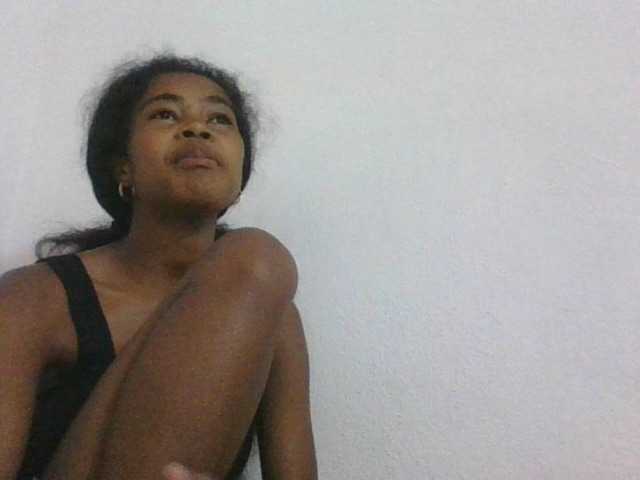 Phaniah1a live cam on BongaCams