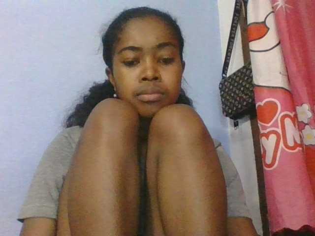 Phaniah1a live cam on BongaCams