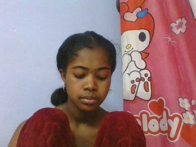 Phaniah1a live cam on BongaCams