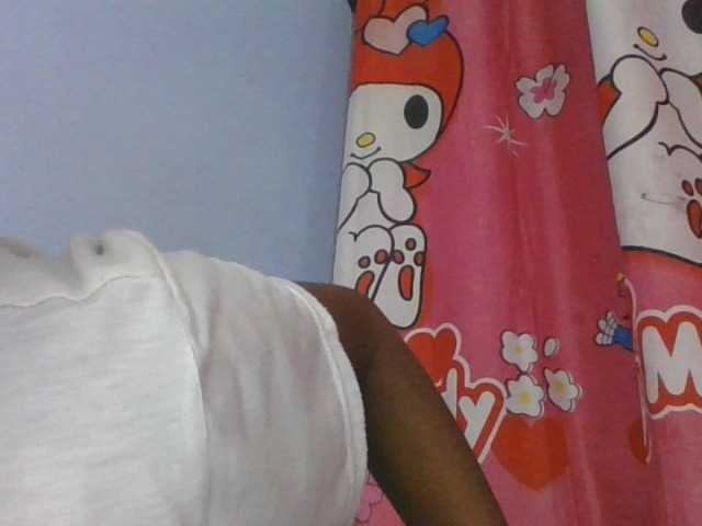 Phaniah1a live cam on BongaCams