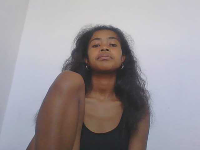 Phaniah1a live cam on BongaCams