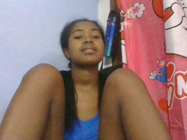 Phaniah1a live cam on BongaCams