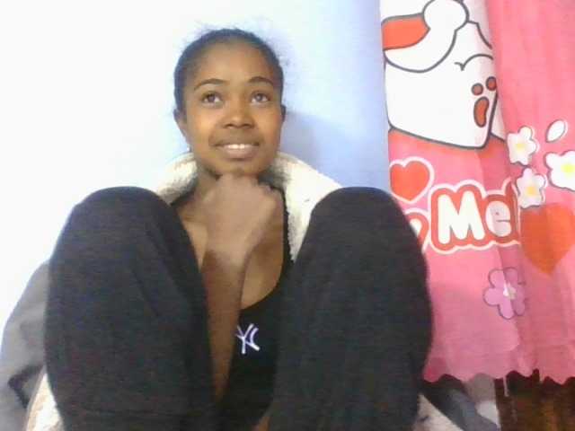 Phaniah1a live cam on BongaCams