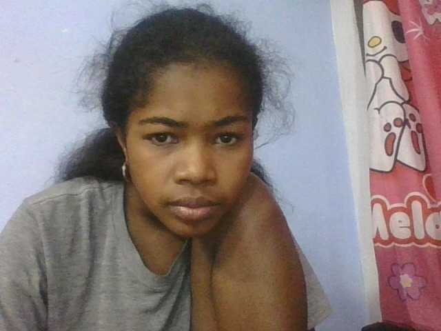Phaniah1a live cam on BongaCams