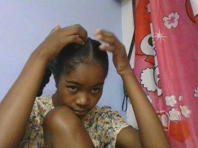 Phaniah1a live cam on BongaCams