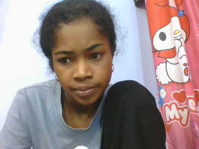 Phaniah1a live cam on BongaCams